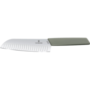 VICTORINOX Coltello Santoku, lama alveolata, 17 cm, verde oliva 6.9056.17K6B - KNIFESTOCK