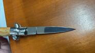 Böker Magnum Sicilian Needle vyskakovací nôž 8.2 cm OLIVE WOOD - KNIFESTOCK