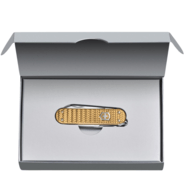 VICTORINOX Classic SD Precious Alox, Mosazná Zlatá 0.6221.408G - KNIFESTOCK