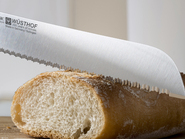 Cuțit de pâine WUSTHOF CLASSIC cu lamă dublu zimțată 23 cm - KNIFESTOCK