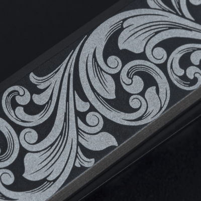 Ocaso Solstice Engraved Titanium + Black / Scroll Pattern 10ESB - KNIFESTOCK