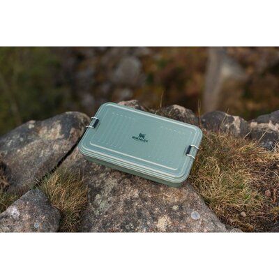STANLEY The useful Classic Box 1350ml kladivková zelená 10-10668-001 - KNIFESTOCK