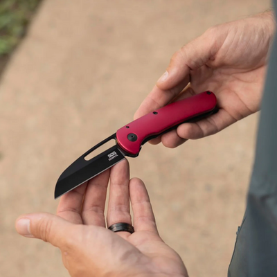 SOG ESCAPE FL / 3&quot; BLADE / BLISTER PACK / RED + BLACK SOG-14-52-03-57 - KNIFESTOCK