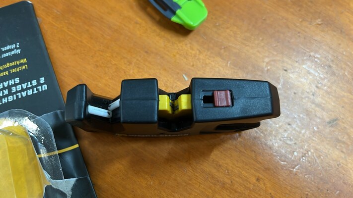 Work Sharp Work Sharp EDC Pivot PLUS Knife Sharpener WSEDCPVP-I - KNIFESTOCK
