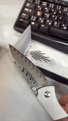 Kizer Spitfire Damascus Alumínium &amp; Mkuruti Fa V3690A3 - KNIFESTOCK