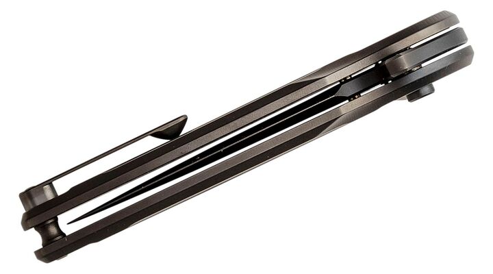 Fox Knives COUTEAU PLIANT SATURN FOX/ANARCNIDE LAME EN ACIER INOXYDABLE M390 PVD, MANCHE EN TITANE P - KNIFESTOCK