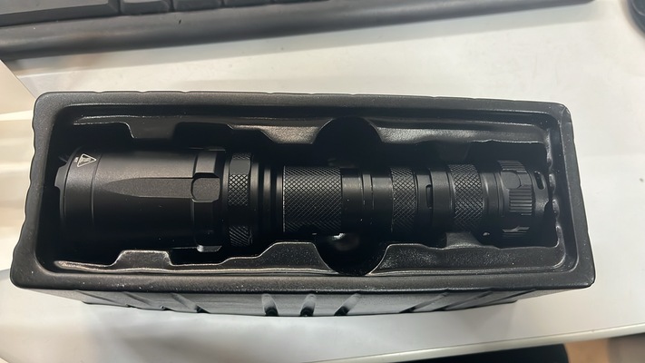 Nitecore flashlight SRT7i - KNIFESTOCK