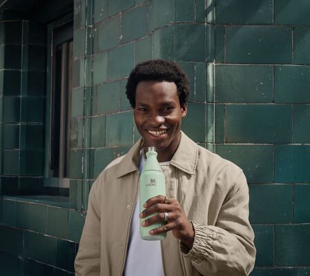 Stanley  Termoláhev The All Day Slim Bottle 600 ml/20oz Pistachio Gloss 10-12069-209 - KNIFESTOCK