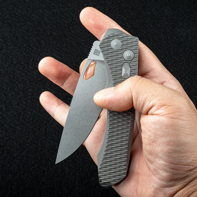 Real Steel Griffin Ultimatum Titan, Vanax Satin Button lock RE-7131T2 - KNIFESTOCK