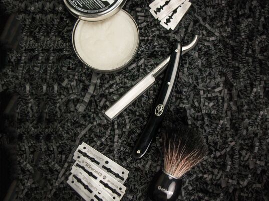 BÖKER Barberette Shaving Gift Set, Black 140901SET - KNIFESTOCK