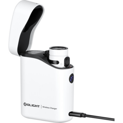 Latarka Olight Baton 4 Premium Edition z bezprzewodowym etui ładującym (biała, 1300 lumenów) - KNIFESTOCK