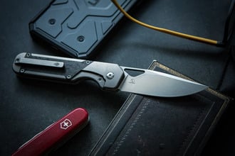 Kizer Militaw KNFS EXCLUSIVE - Sharpness That Lasts &amp; Endless Fidget Fun - KNIFESTOCK